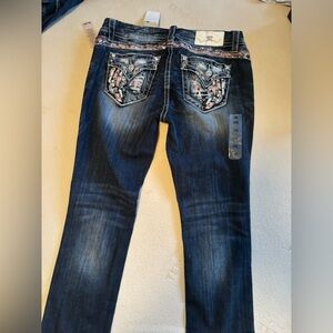 Miss Me Women’s 29W 31L Easy Fit Straight leg NWT
